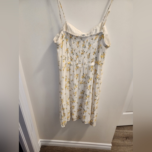 American Eagle pretty floral dress with removable straps - Picture 4 of 5
